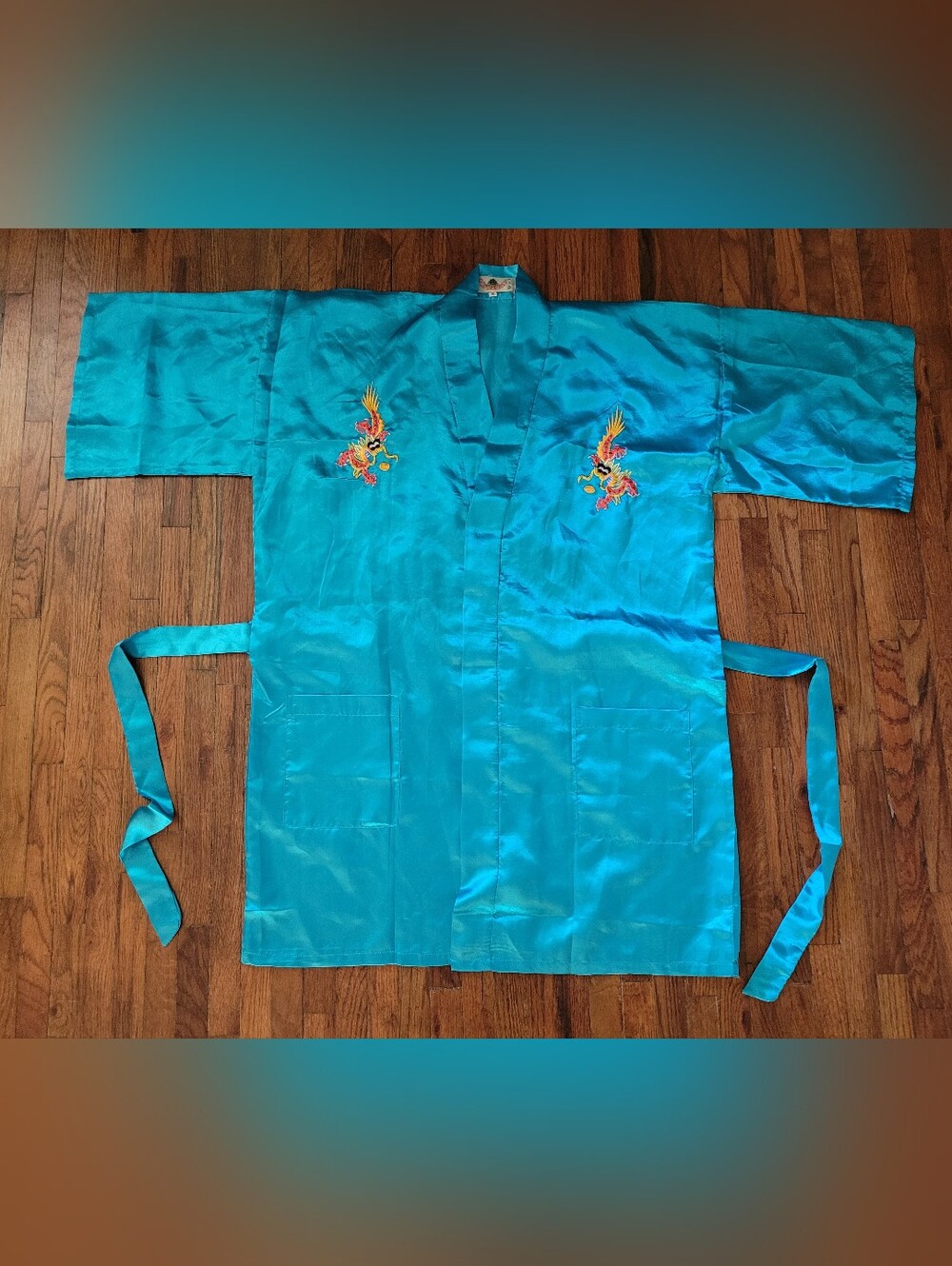 Vintage Turquoise Blue Satin Short Kimono Robe w/ Embroidered Asian Dragon M